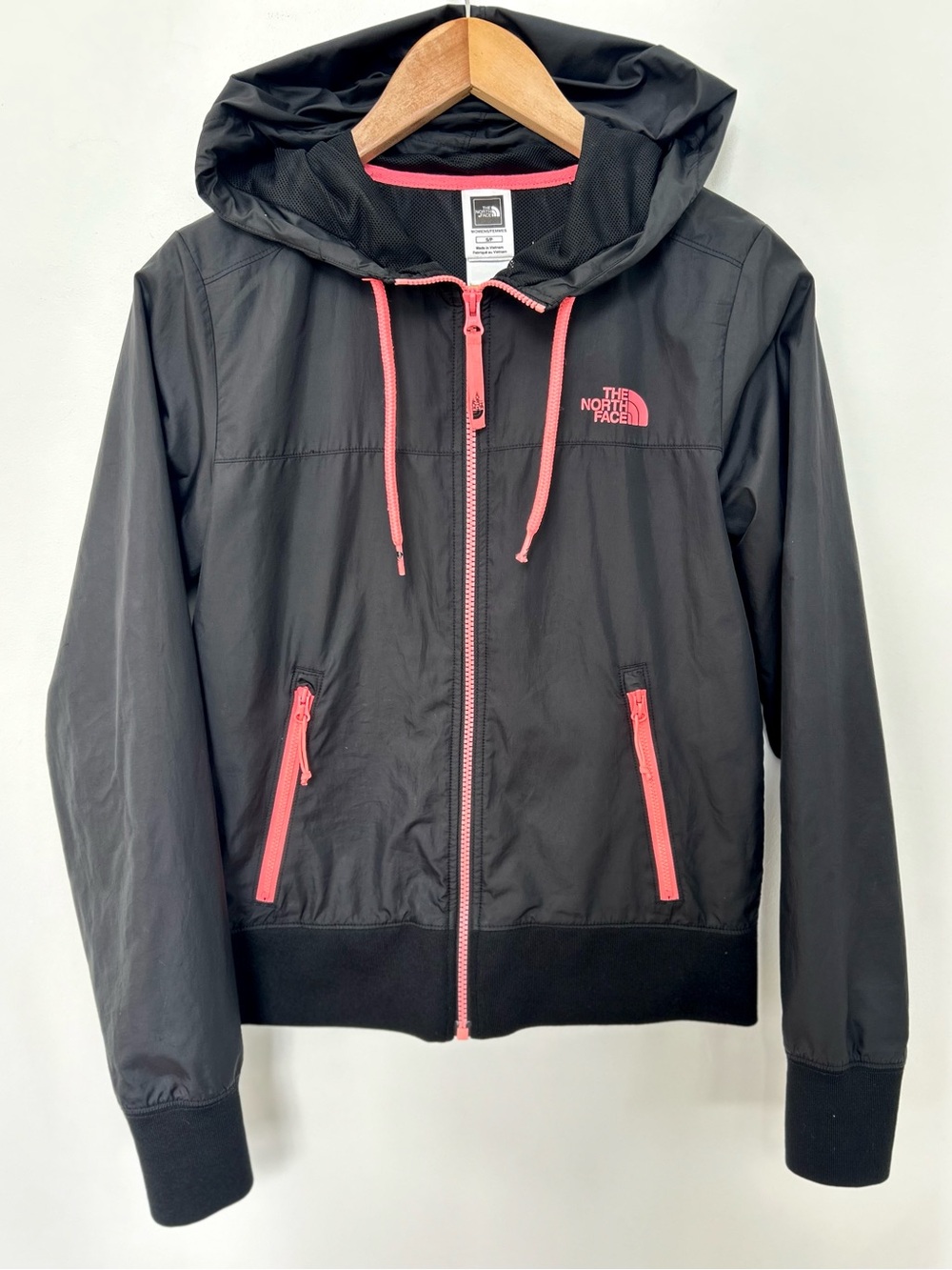 The North Face Black & Pink Hooded Windbreaker Jacket Women’s Small
